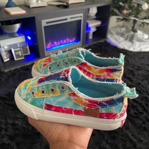 Little girls tie-dyed shoes